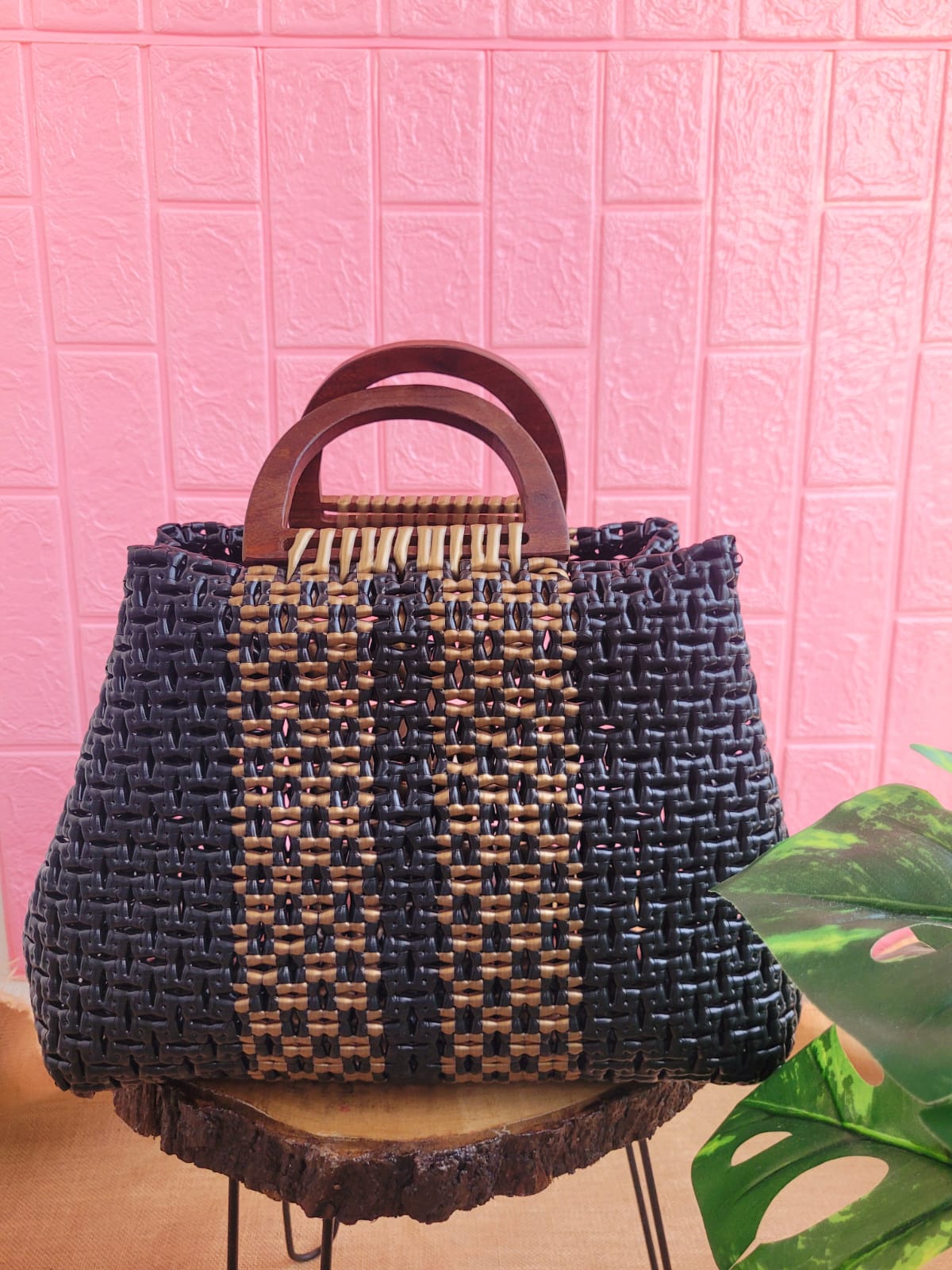 eco-twist-bags-recycled-plastic-bags