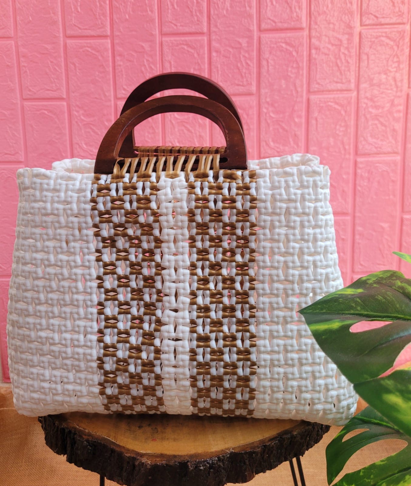 eco-twist-bags-recycled-plastic-bags