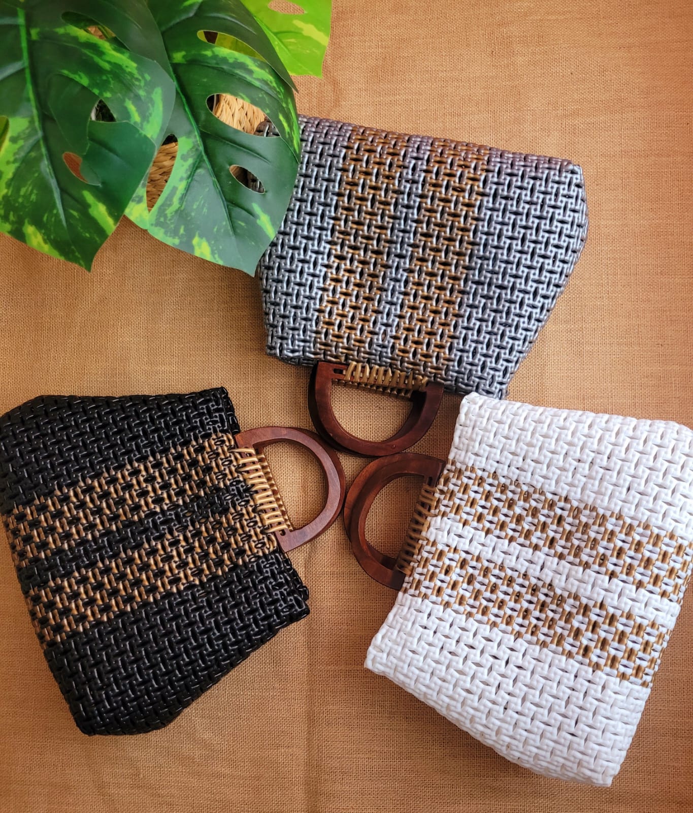 eco-twist-bags-recycled-plastic-bags
