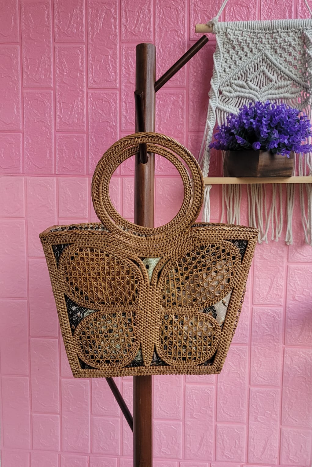 island-weave-beach-bag